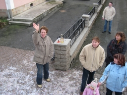 Um08
